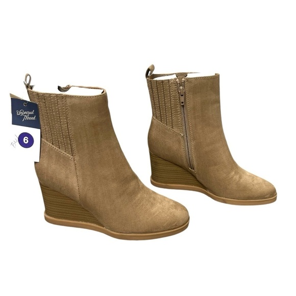 NWT Universal Thread Taupe Wedge Boots - Size 6 - Picture 11 of 14